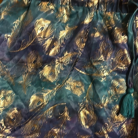 Disney’s Aladdin Gold Feather Print Teal Lightweight Pajama Shorts 2XL - Picture 2 of 6